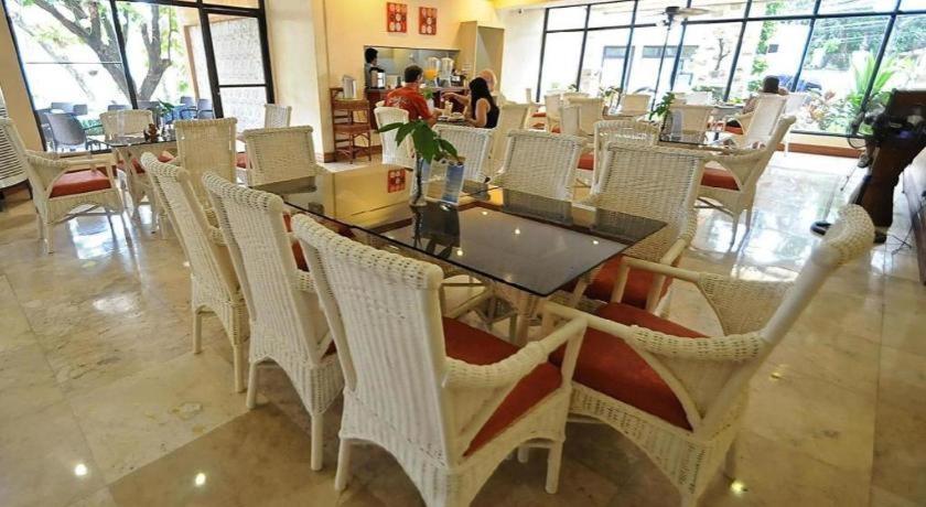 โรงแรมแวเคชั่น เซบู Cebu ภายนอก รูปภาพ