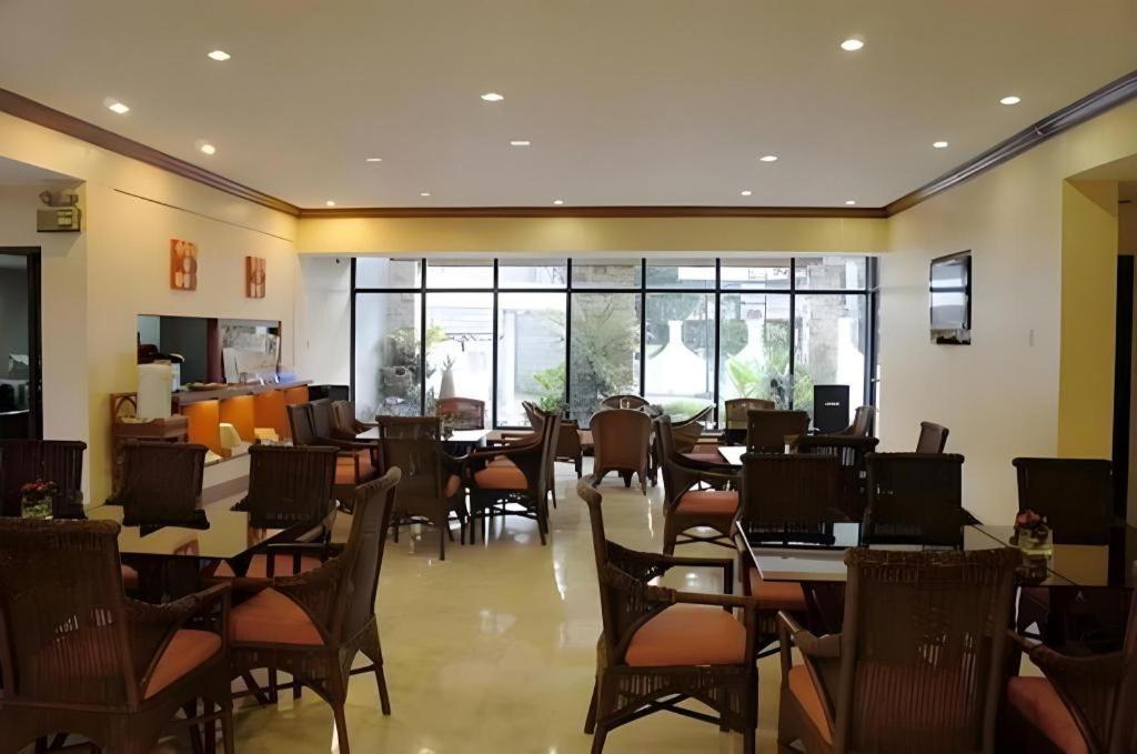 โรงแรมแวเคชั่น เซบู Cebu ภายนอก รูปภาพ
